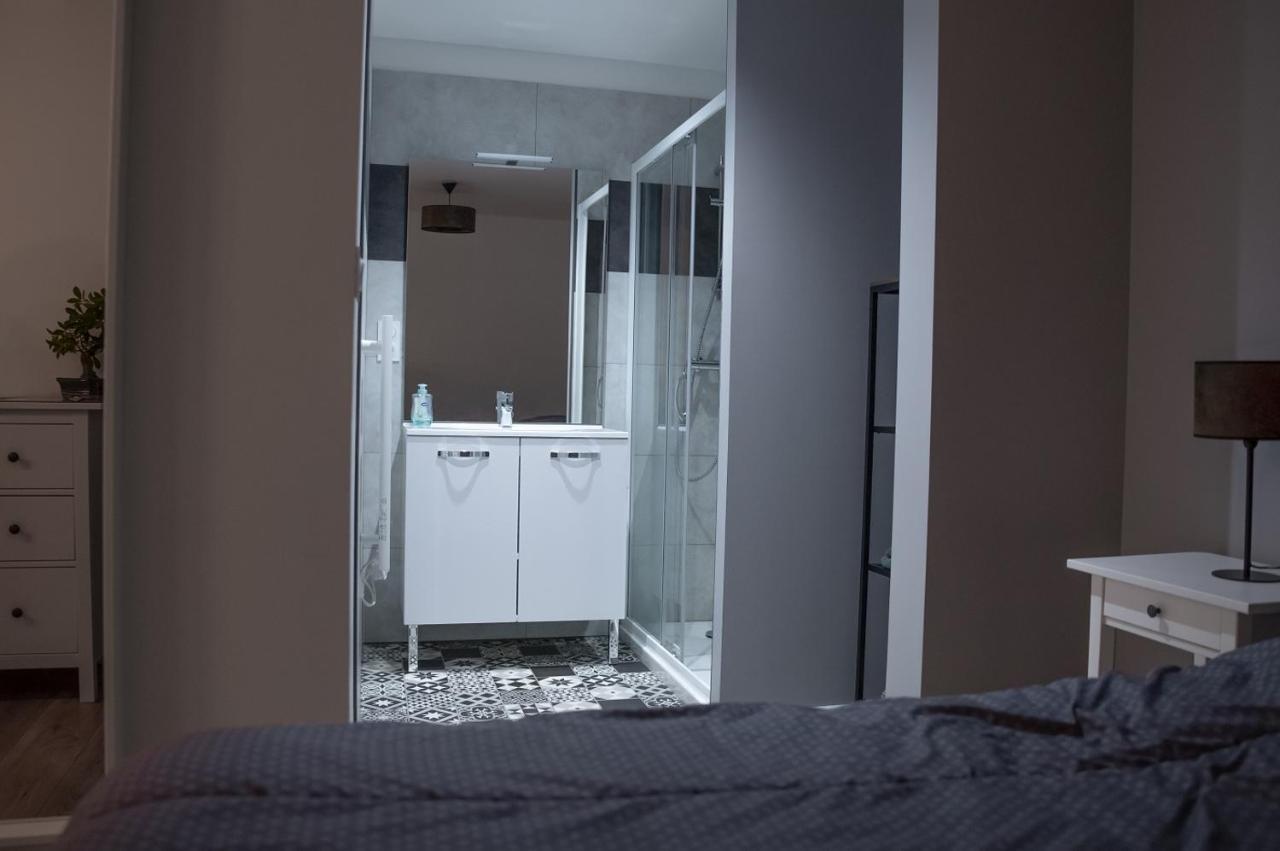 Cosy Et Moderne En Centre Ville, Fibre Haut Debit Ernee Экстерьер фото